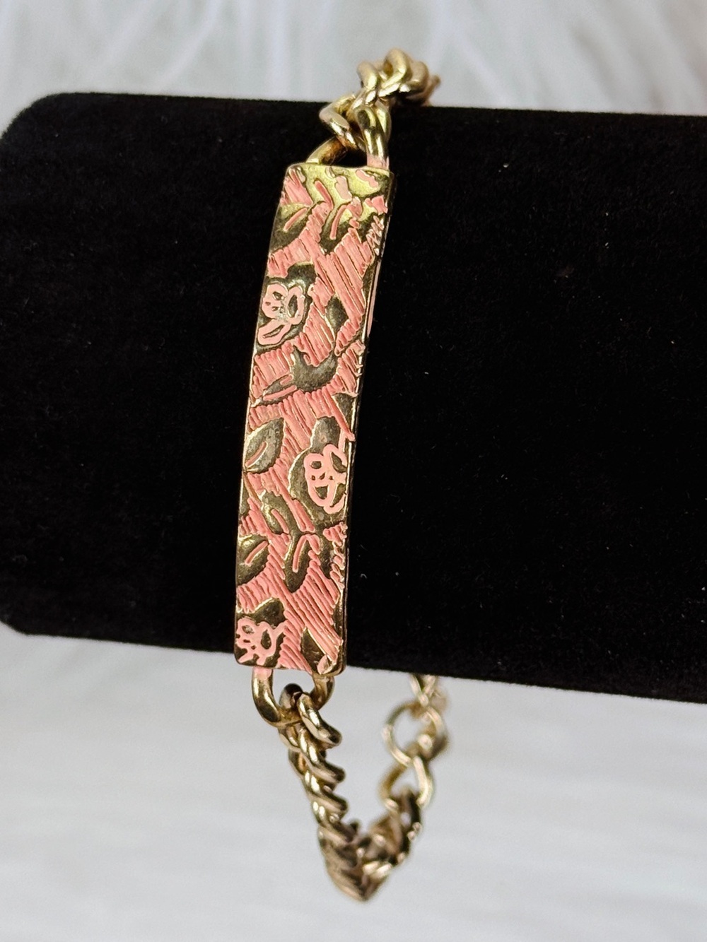 Vintage goldtone chain embossed bracelet